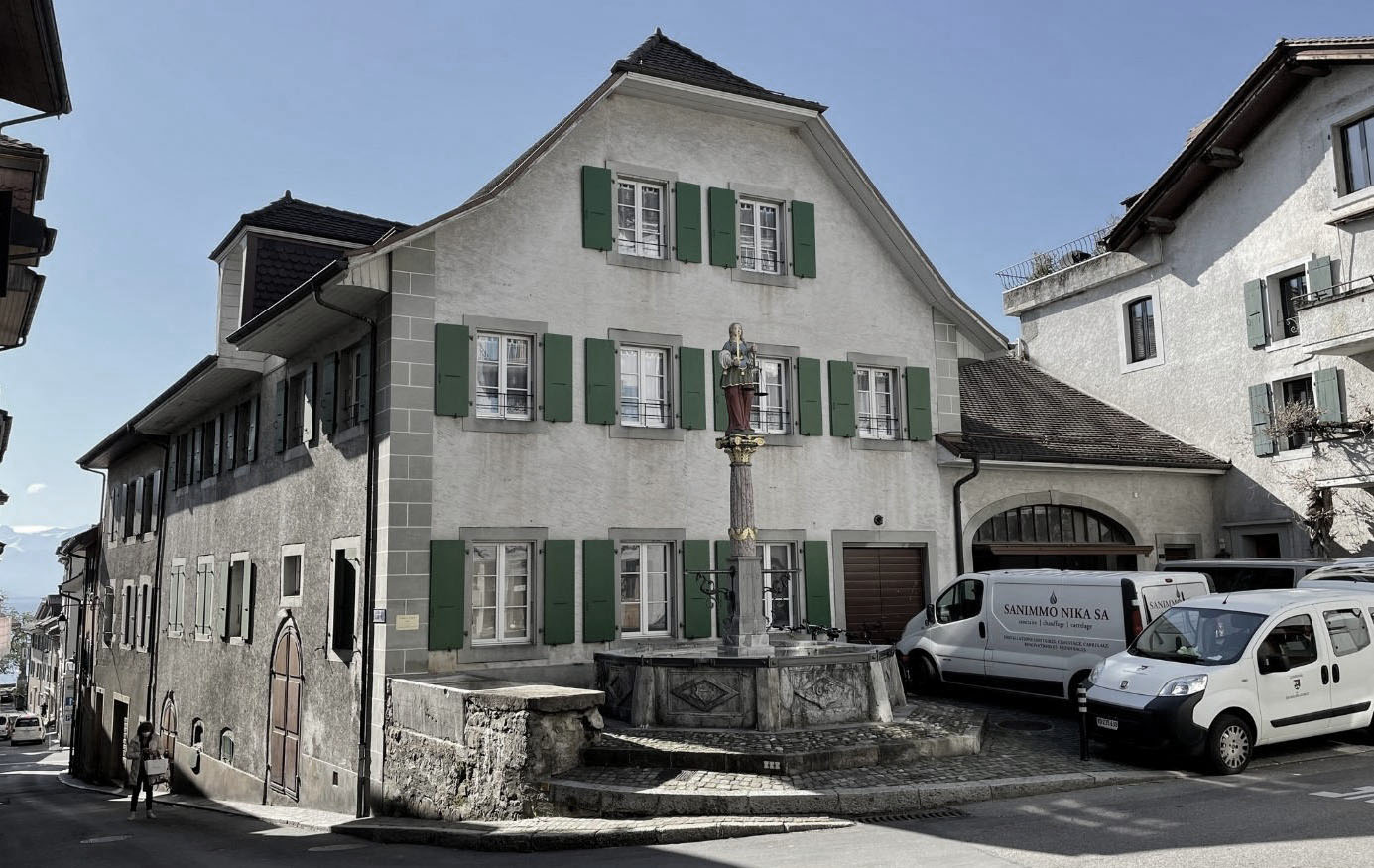 Réalisation d’un bâtiment mixte d’habitation et de commerces, Gare de Cully, Bourg-en-Lavaux